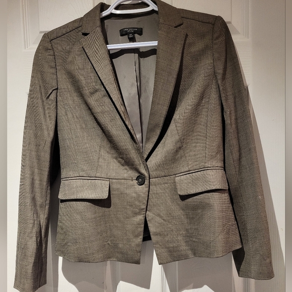 Woman" s Classic Gray Blazer - Picture 1 of 3